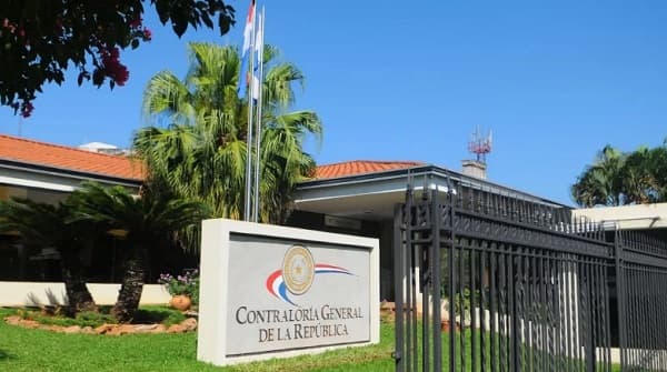 Médicos solicitan a Contraloría fiscalización urgente del Fonaress