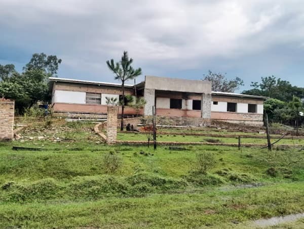 MSPBS rescinde contrato con constructora por abandono de obras de USF