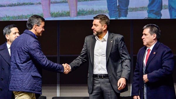 Alliana lidera negociaciones con el agro ante crisis