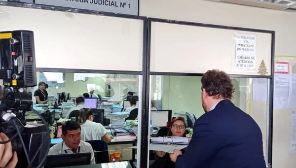 Corte Suprema pide dictamen al Senado sobre expulsión de Kattya González