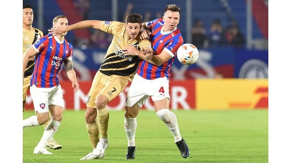 Cerro Porteño y Paranaense empatan en duelo de ida