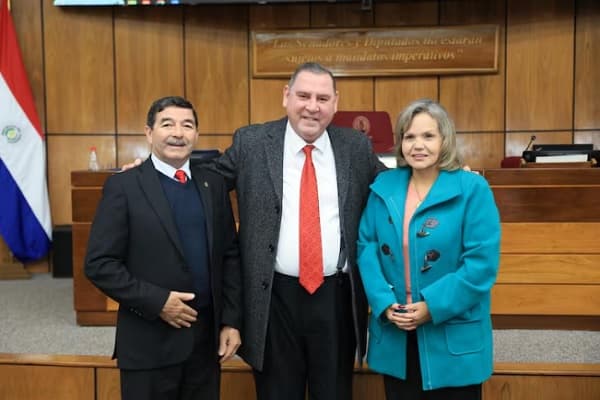 Cartismo copa comisiones y Yolanda crítica que ni “cargo de cuarta” ceden