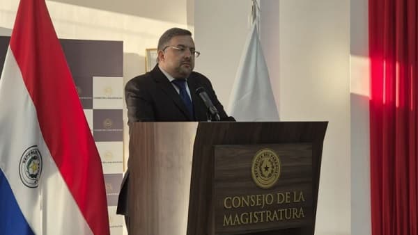 Caso “tapabocas de oro”: Camarista defiende sobreseimiento de ex titular de Dinac