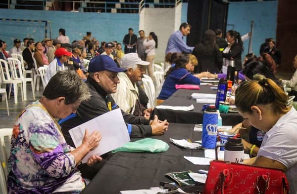 Pensión más accesible para adultos mayores con nuevo proyecto de ley