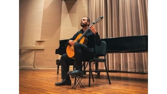 Guitarrista paraguayo avanza en concurso musical de EE.UU.