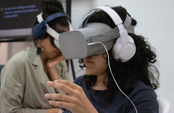 EXPYLAB 2024: Convocatoria para innovadores en arte y tecnología