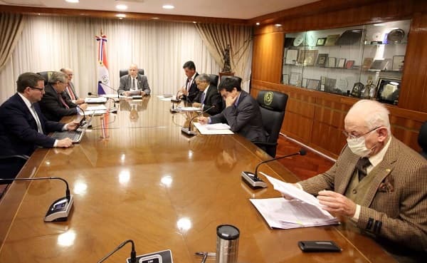 Corte Suprema propone examen obligatorio para nuevos abogados