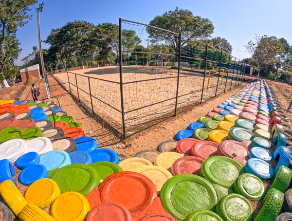 San Antonio inaugura pionera cancha de fútbol playa