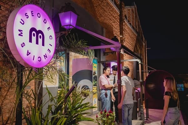 MuCi: Un viaje al pasado y presente de las aves y los dinosaurios