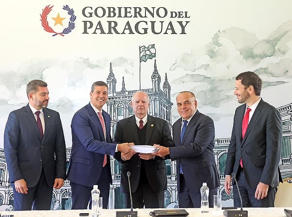Escribanos critican apuro en ley de tierras del Gobierno