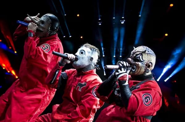 Religiosa viral en TikTok: “Slipknot invoca demonios”