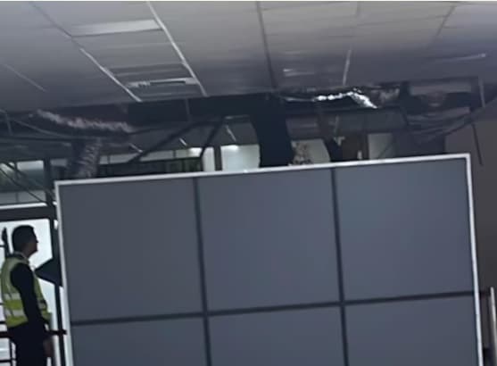 Parte del cielorraso cae en el Aeropuerto Silvio Pettirossi