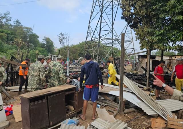 19 familias afectadas por incendio en Chacarita tendrán refugios temporales