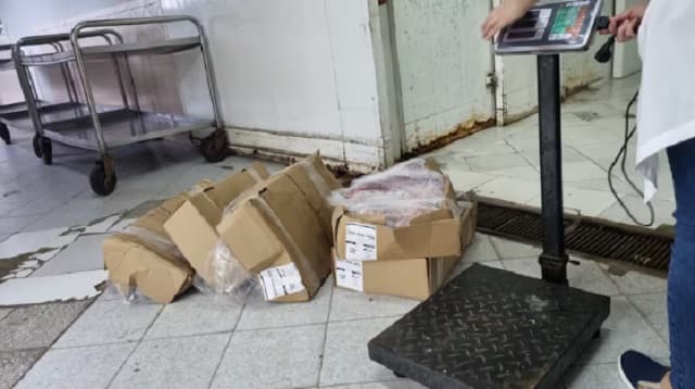 Denuncian uso de alimentos en mal estado en Hospital del IPS