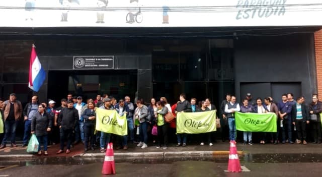 Docentes urgen desdoblamiento de aulas por sobrepoblación escolar