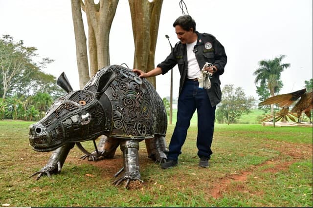 Instalan esculturas de especies nativas en el Refugio Mbaracayú