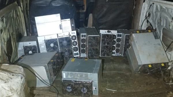 Robo de criptomineradores termina en balacera en Ciudad del Este