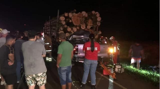 Padre e hijo fallecen en accidente sobre la ruta PY03 en Canindeyú