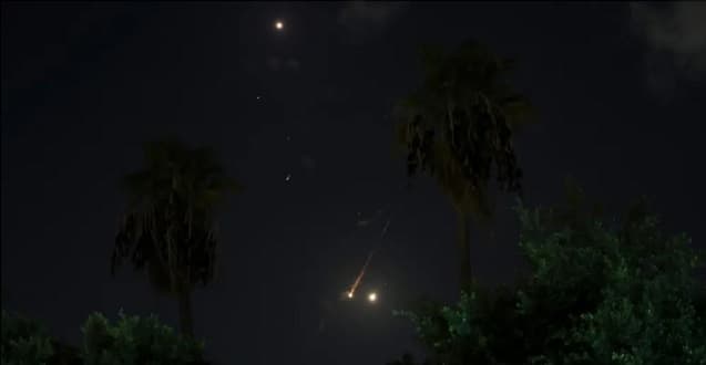 Irán ataca con misiles a Israel en respuesta a las muertes de líderes