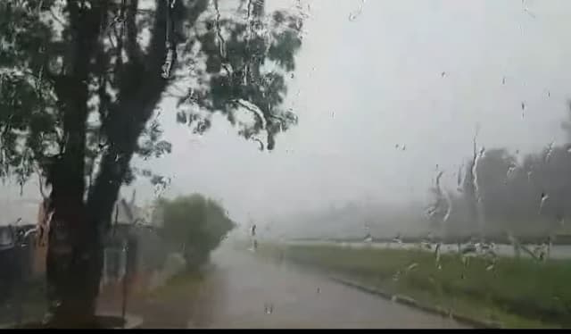 Fuerte temporal causa daños en 8 barrios de Carlos Antonio López