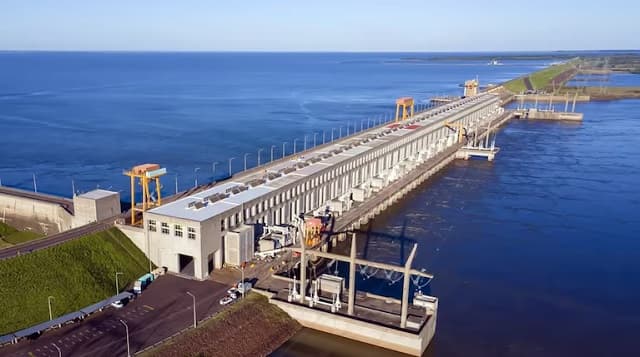 Yacyretá enfrenta crisis financiera con deudas millonarias