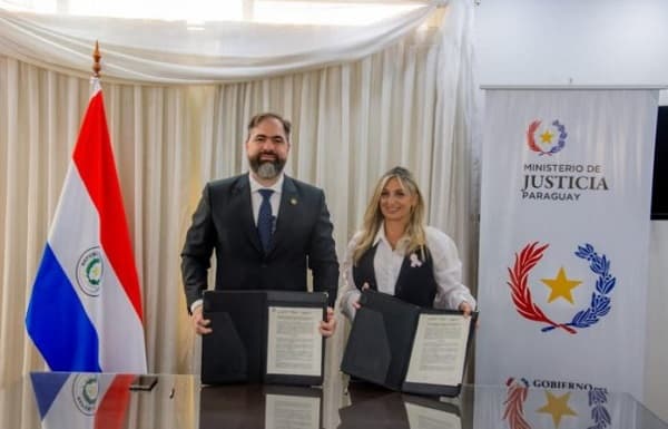 Mujeres del Buen Pastor se capacitan en moda y diseño