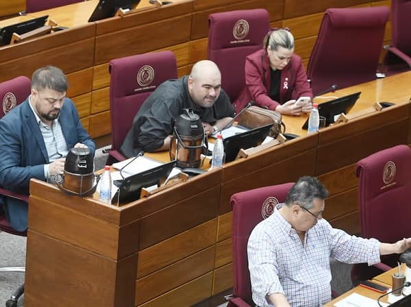 Senado prolonga 60 días operación de “comisión garrote”