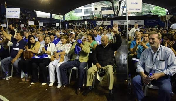 Liberales disidentes definen nuevo rumbo para el PLRA