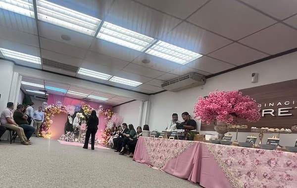 Denuncian uso de instalaciones de la EBY para fiesta privada