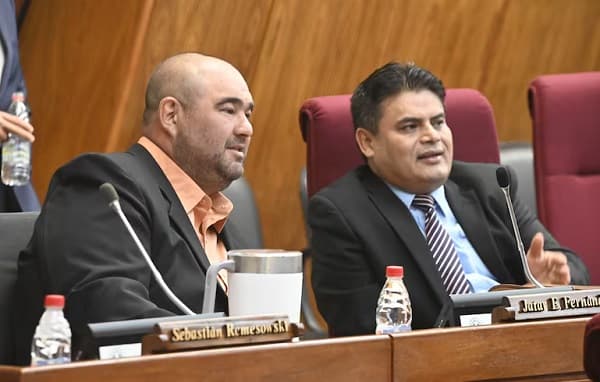 Diputados aprueban polémica ley que reduce plazos procesales