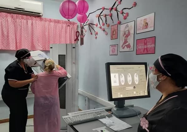 Octubre Rosa: Ciudad Mujer amplía horarios para prevenir cáncer de mama