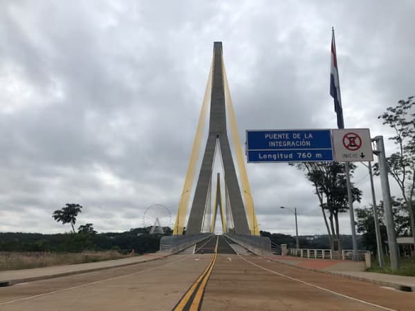 Brasil cobrará peajes en puentes con Paraguay