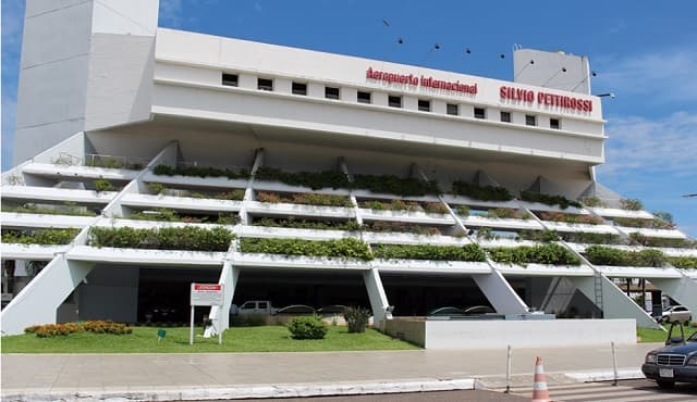 Aeropuerto listo para 35 vuelos chárter de hinchas, según Dinac