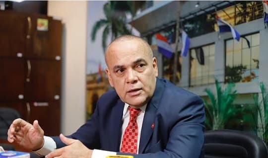 Senado modifica su reglamento y amplía mandato de Nuñez