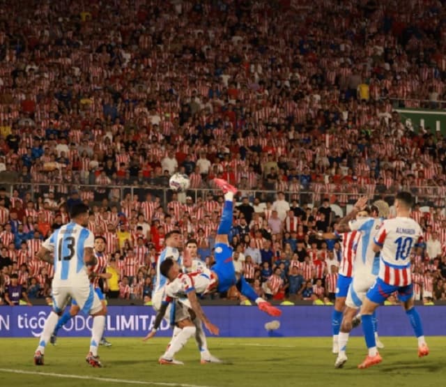 El león guaraní puso de rodillas al campeón del mundo