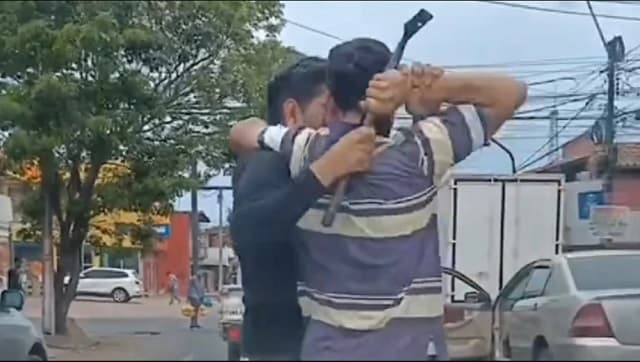 Forcejeo entre automovilista y limpiavidrios en San Lorenzo