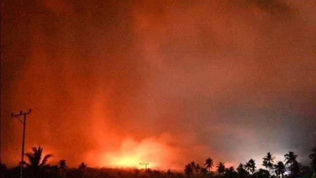 Erupción de volcán en Indonesia causa desastre: seis muertos y varios heridos