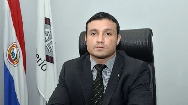 Fiscal Aldo Cantero es denunciado por violencia y abandono