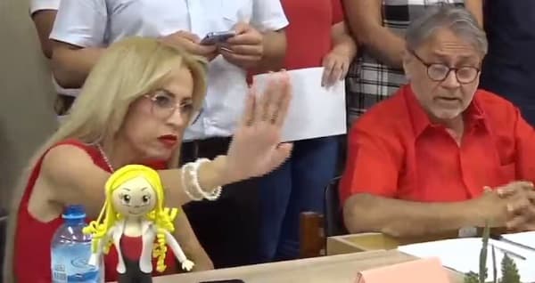 Concejala querella a jefe de prensa de Lambaré