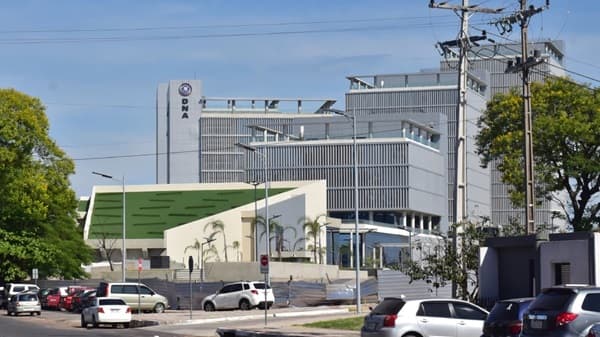 Hermetismo en licitación de Itaipú para oficinas del Gobierno