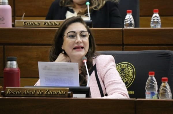 Cartismo aprueba presupuesto austero sin seguro VIP