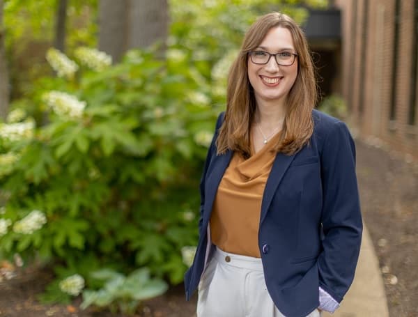 Sarah McBride, primera congresista trans en EEUU, hace historia