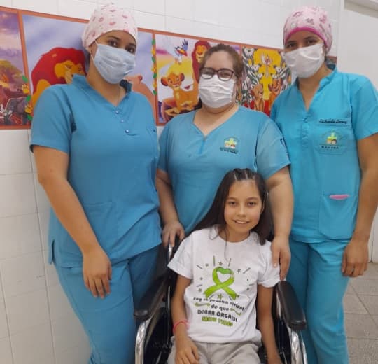 María Luján recibe alta del Acosta Ñu tras un trasplante de corazón