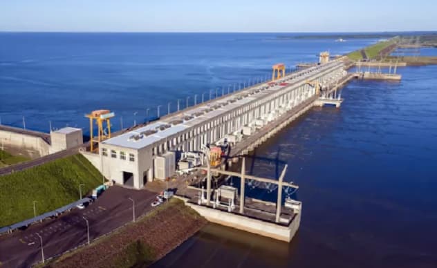 Yacyretá en alerta por crecida del Paraná tras fuerte temporal