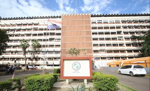 Jubilados del IPS recibirán aumento del 3,8% en enero