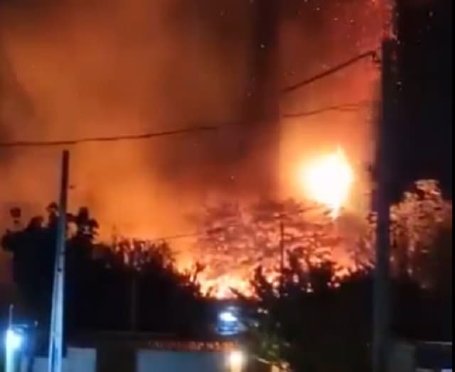 Incendio en Lambaré deja a cuatro familias sin hogar