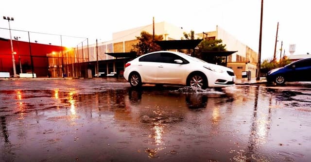 Jornada cálida con lluvias dispersas y ambiente inestable