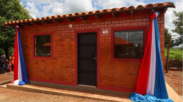 Solo 6.000 casas sociales serán entregadas en 2024, aclara Baruja