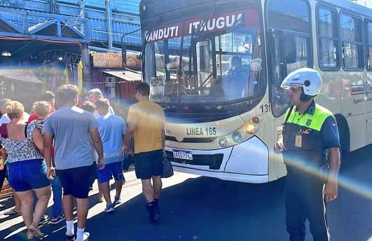 PMT restringe el tránsito en el Mercado 4 por alta afluencia navideña