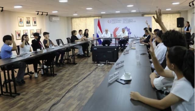 Reclamos estudiantiles para el 2025 al MEC